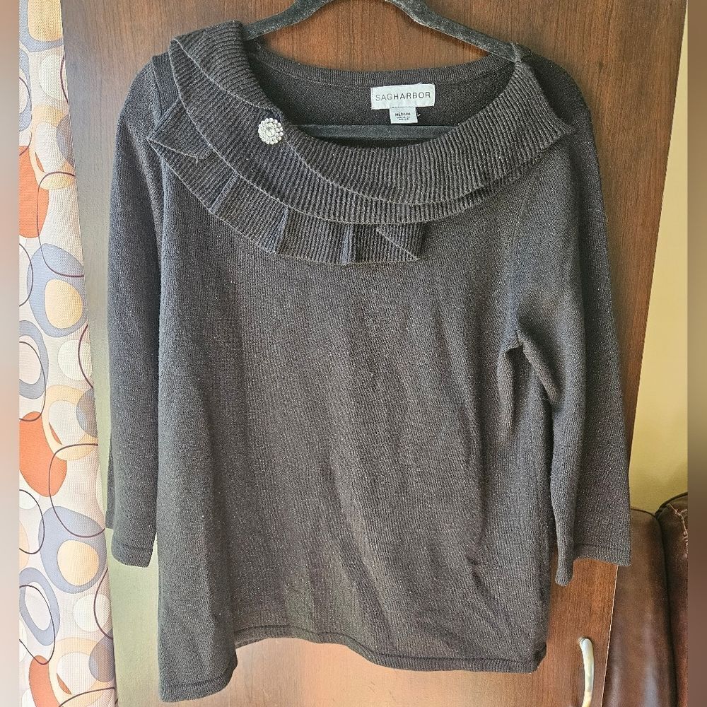 SAG HARBOR Women's Black Sweater Size Medium